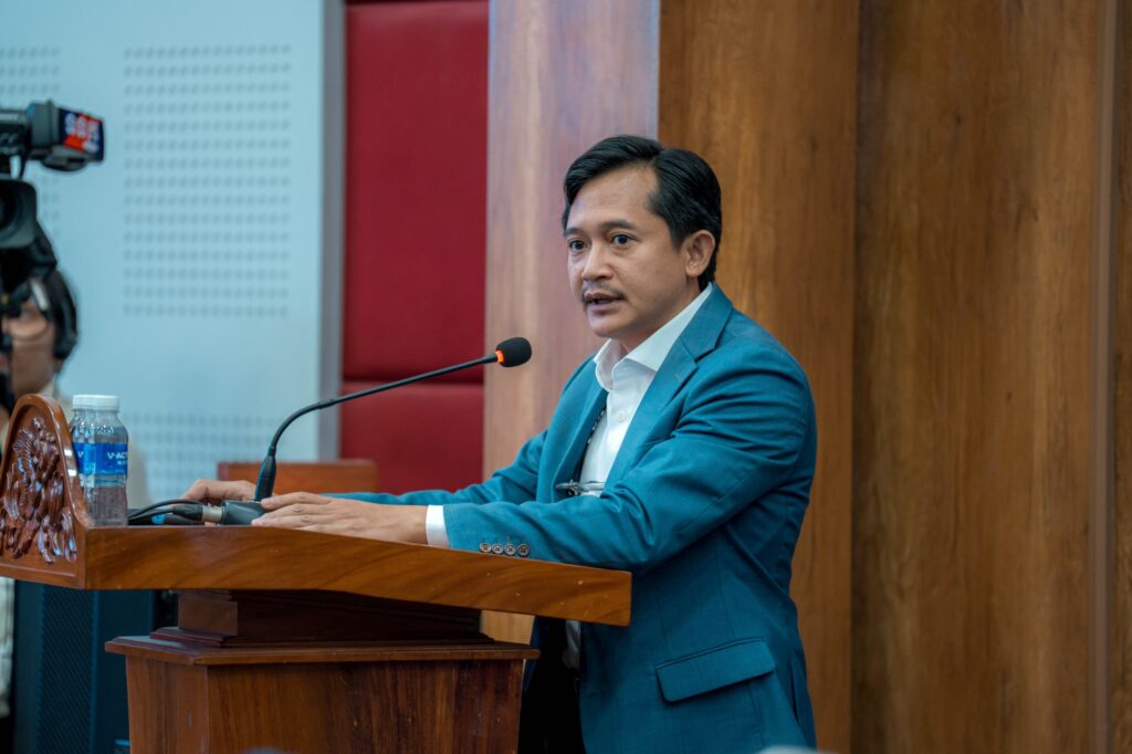 Cambodia Focuses on Youth Media Literacy in Second Phase of Anti-Fake News Campaign
