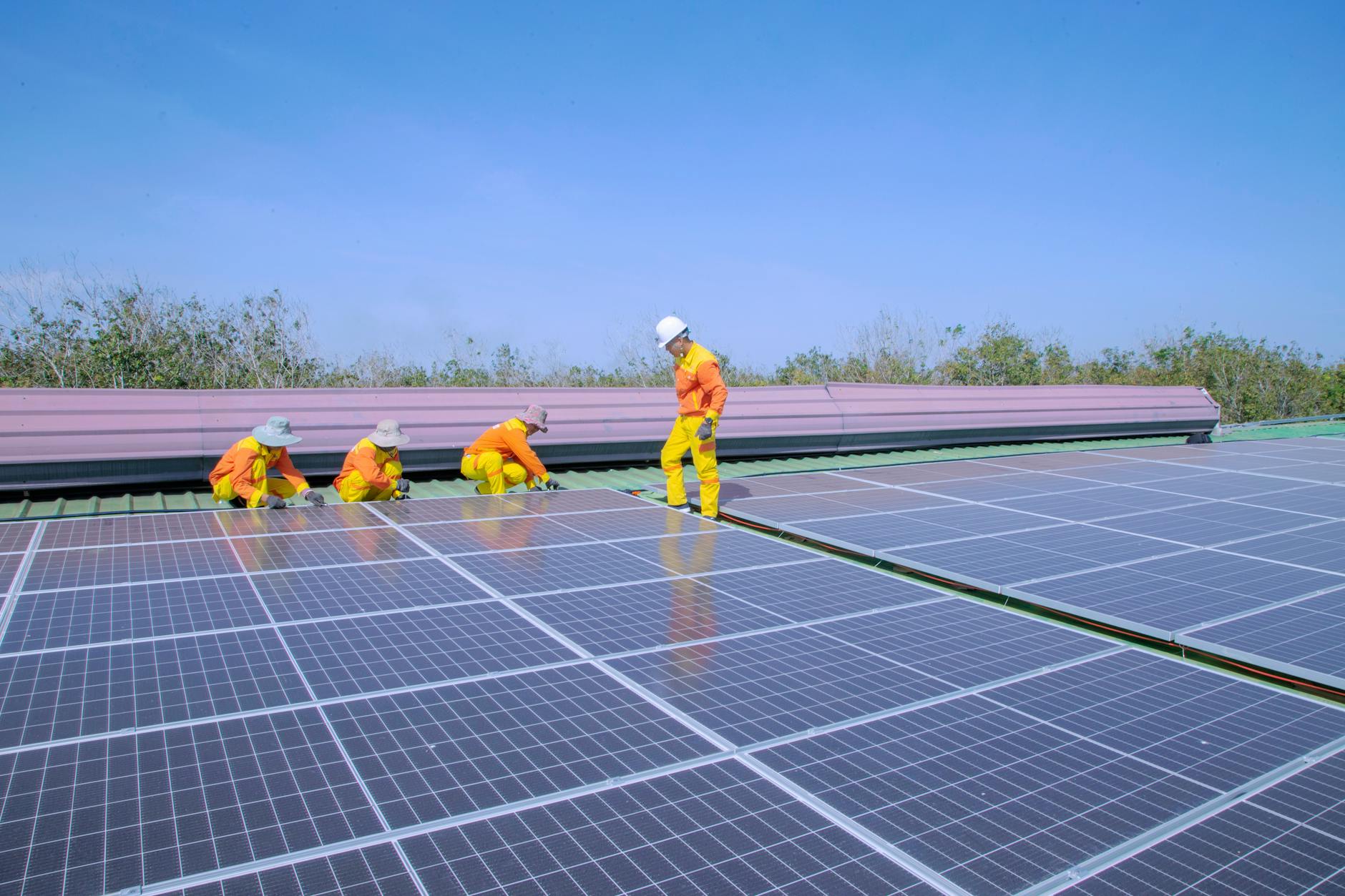 米国、ラオスなどからの太陽光製品に予備的関税:経済への影響注視