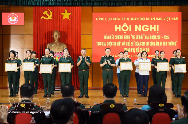 Military Women Support Nearly 1,000 Orphans Through 'Adoptive Mother' Program