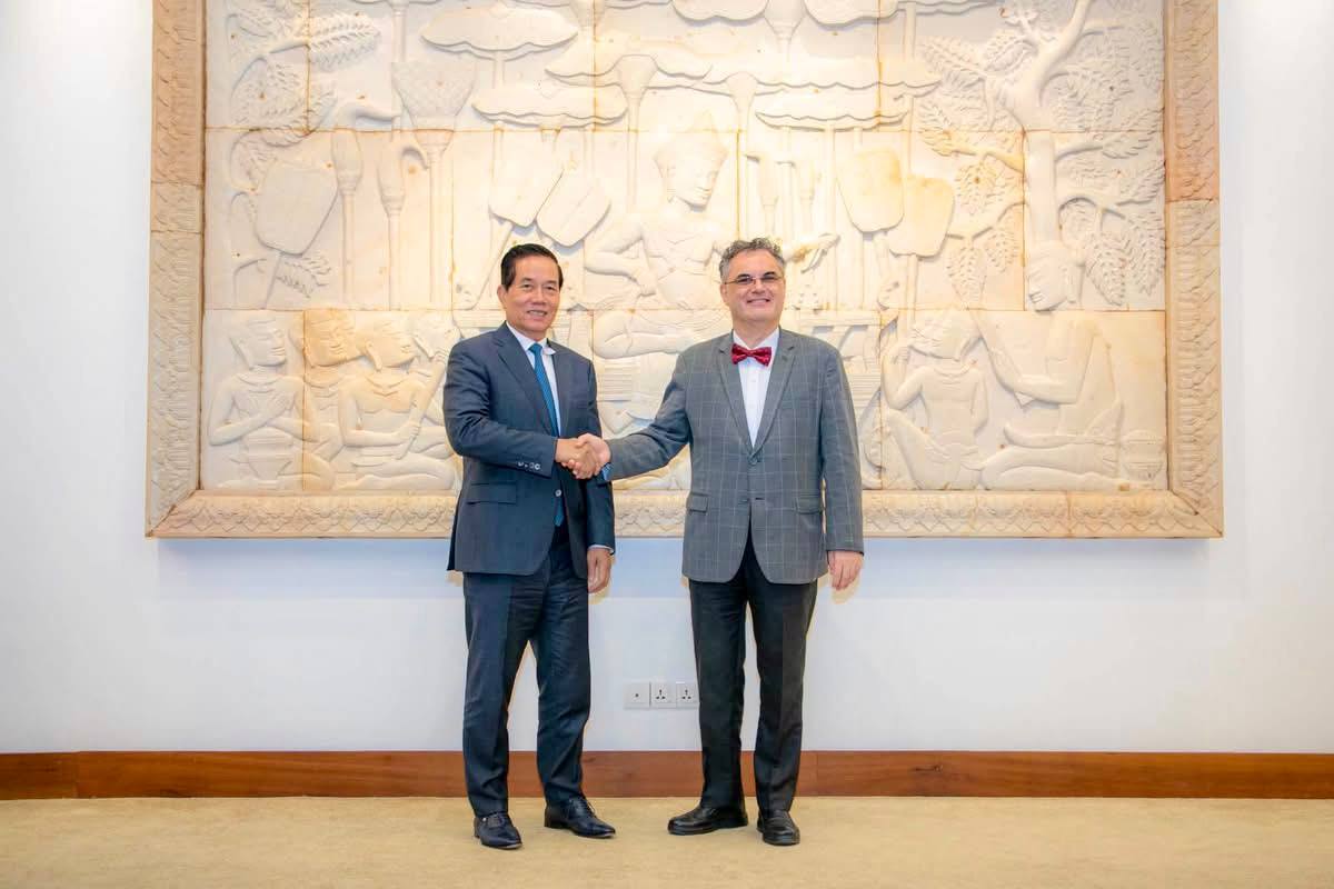 French Ambassador and Phnom Penh Governor Discuss Strengthening Bilateral Cooperation