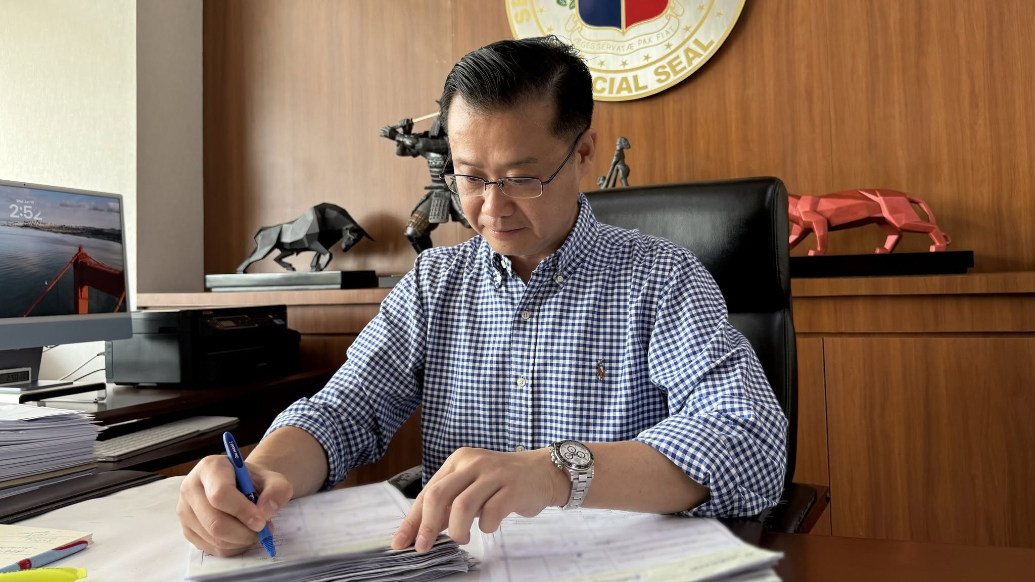 Senate Employees' Payroll Signed Amid Leadership Row