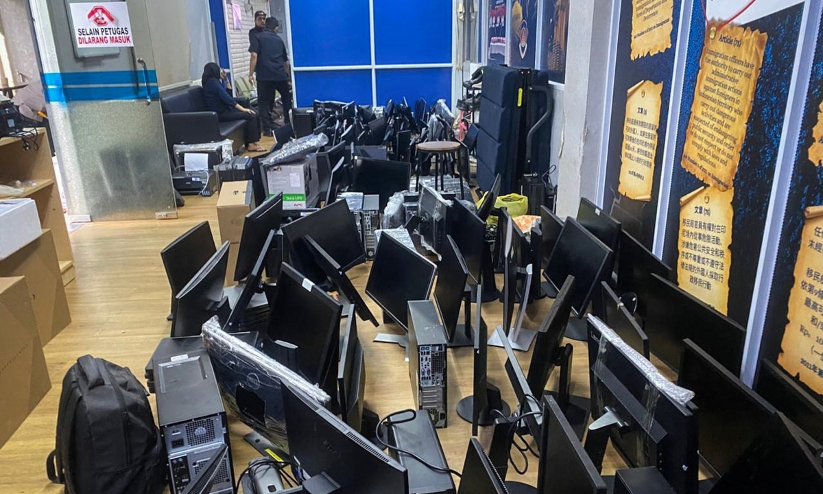 Indonesia detains over 300 foreigners, mostly Vietnamese, in gambling crackdown