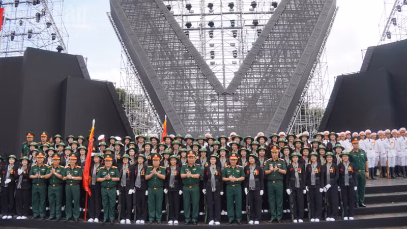 Vietnamese People's Army Rehearses for Patriotic Program 'The Homeland in Our Hearts'