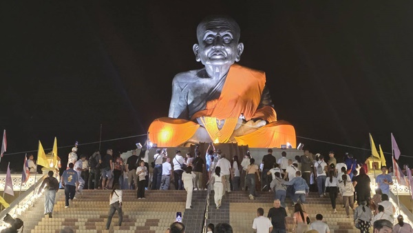 TAT Organizes 13th 'Robing Luang Pu Thuat' Event to Promote Faith-Based Tourism