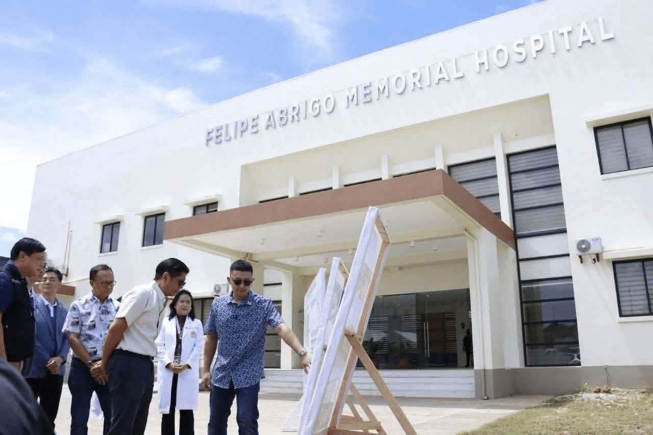 Marcos Pledges Support for Eastern Samar Hospitals