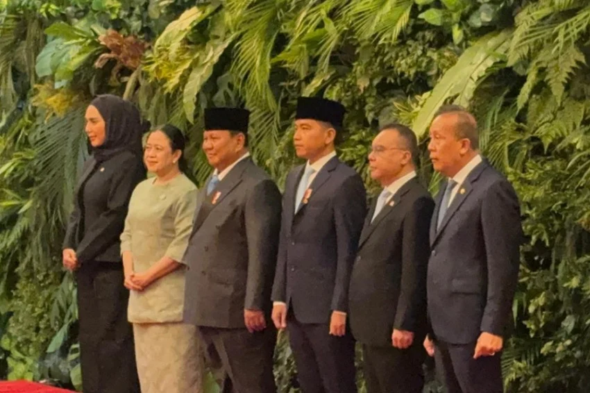 プラボウォ大統領、プアン議長に迎えられ国会本会議に出席