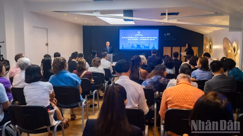 Hanoi and French Partners Boost Trade, Investment, and Tourism Cooperation