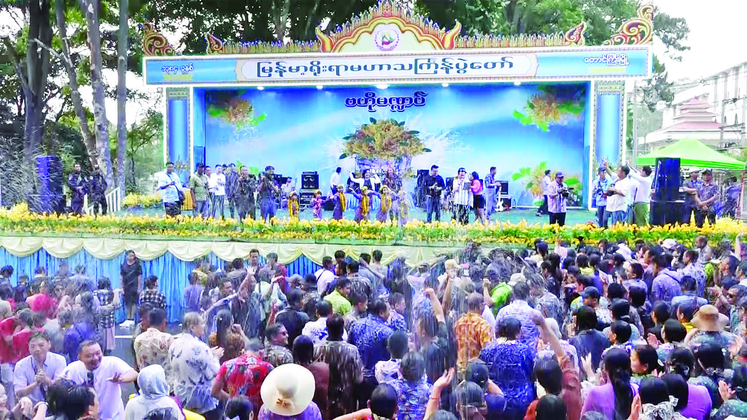 シャン州タウンジーで伝統的な水祭り準備進む