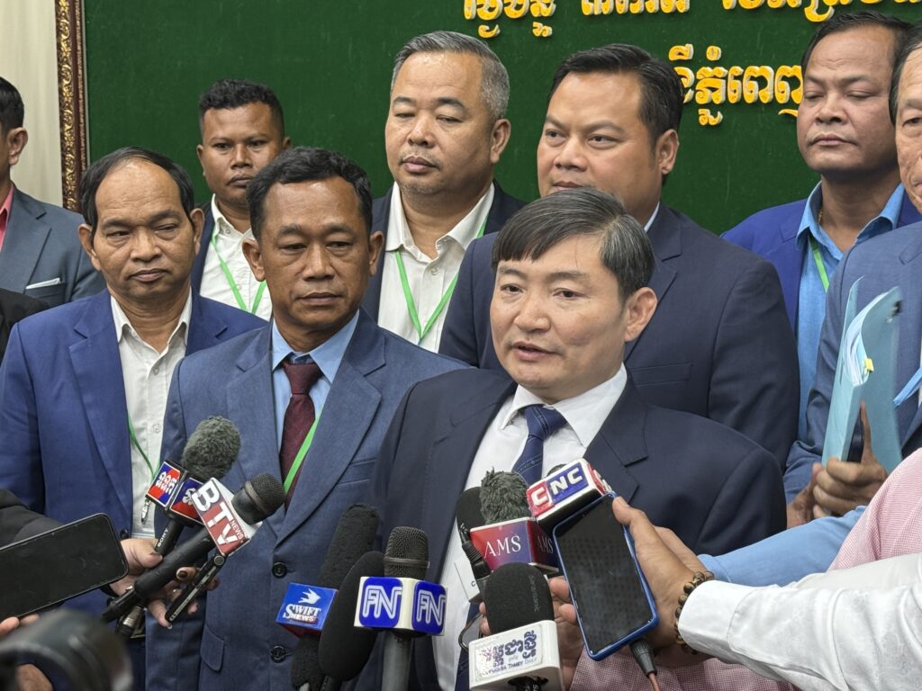 Cambodia Minimum Wage Talks Stall: Unions Seek Hike, Factories Propose Status Quo