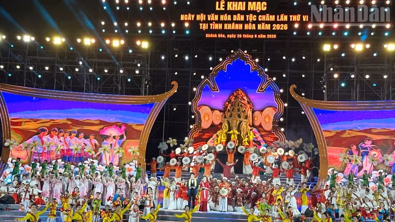 Vietnamese Vice President Attends Cham Ethnic Cultural Festival in Khanh Hoa