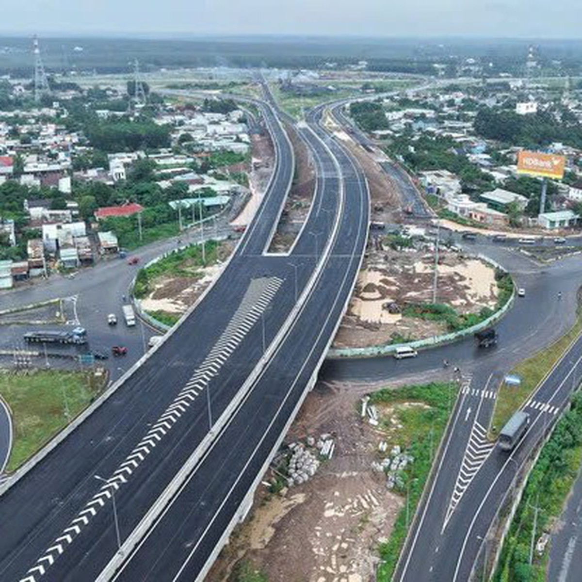 Vietnam's Southern Region Set for Major Connectivity Boost with Ben Luc - Long Thanh Expressway Completion