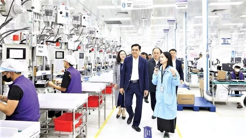 Nghe An Attracts Over $2.43 Billion in FDI in First Seven Months, Driven by Mega Projects