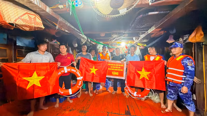 Vietnam Coast Guard Strengthens Sovereignty and Public Support Through Fishermen Assistance
