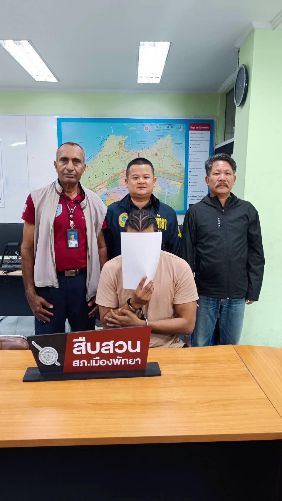 パタヤで米国人YouTuber強盗事件、容疑者1人逮捕、もう1人追跡中