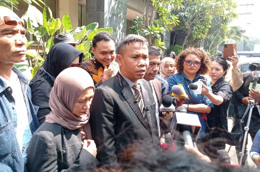 Lawyer Declares 'Legal War' Against President Joko Widodo