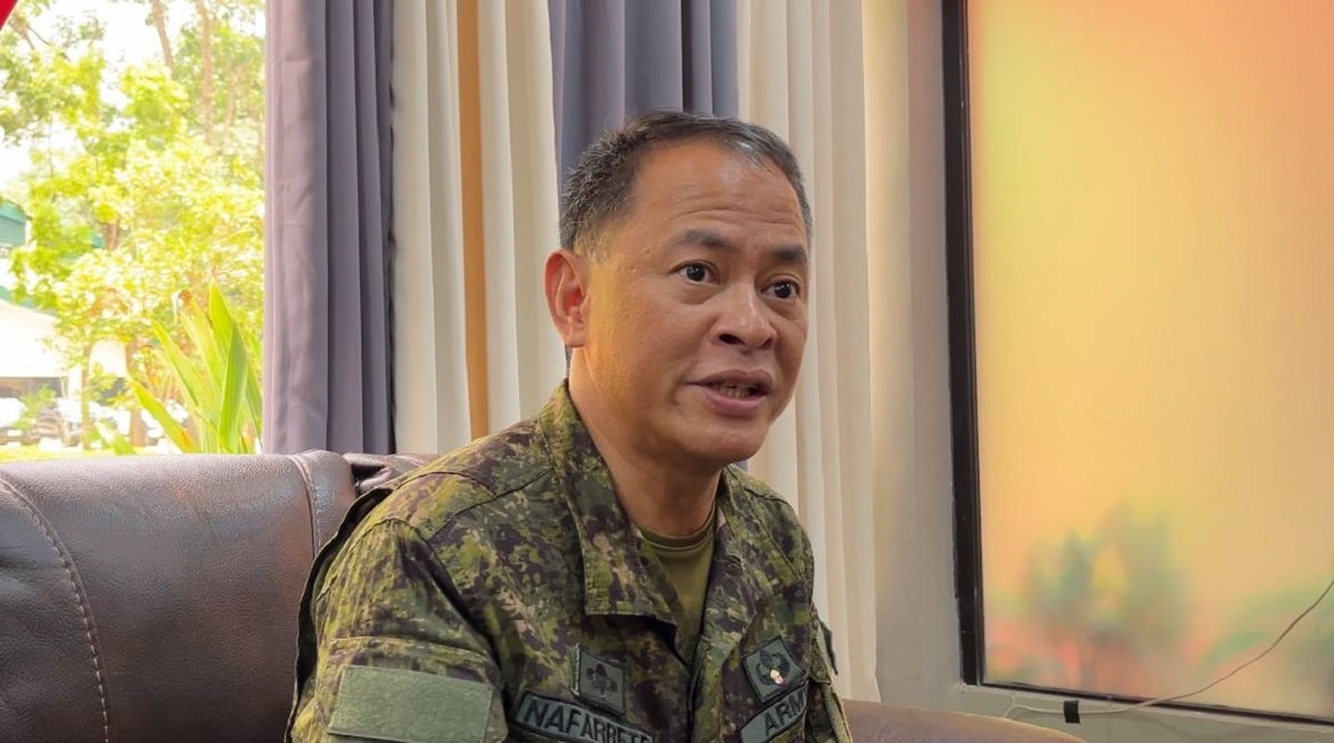 フィリピン軍最高司令官にナファレット将軍が就任、37名が昇任承認