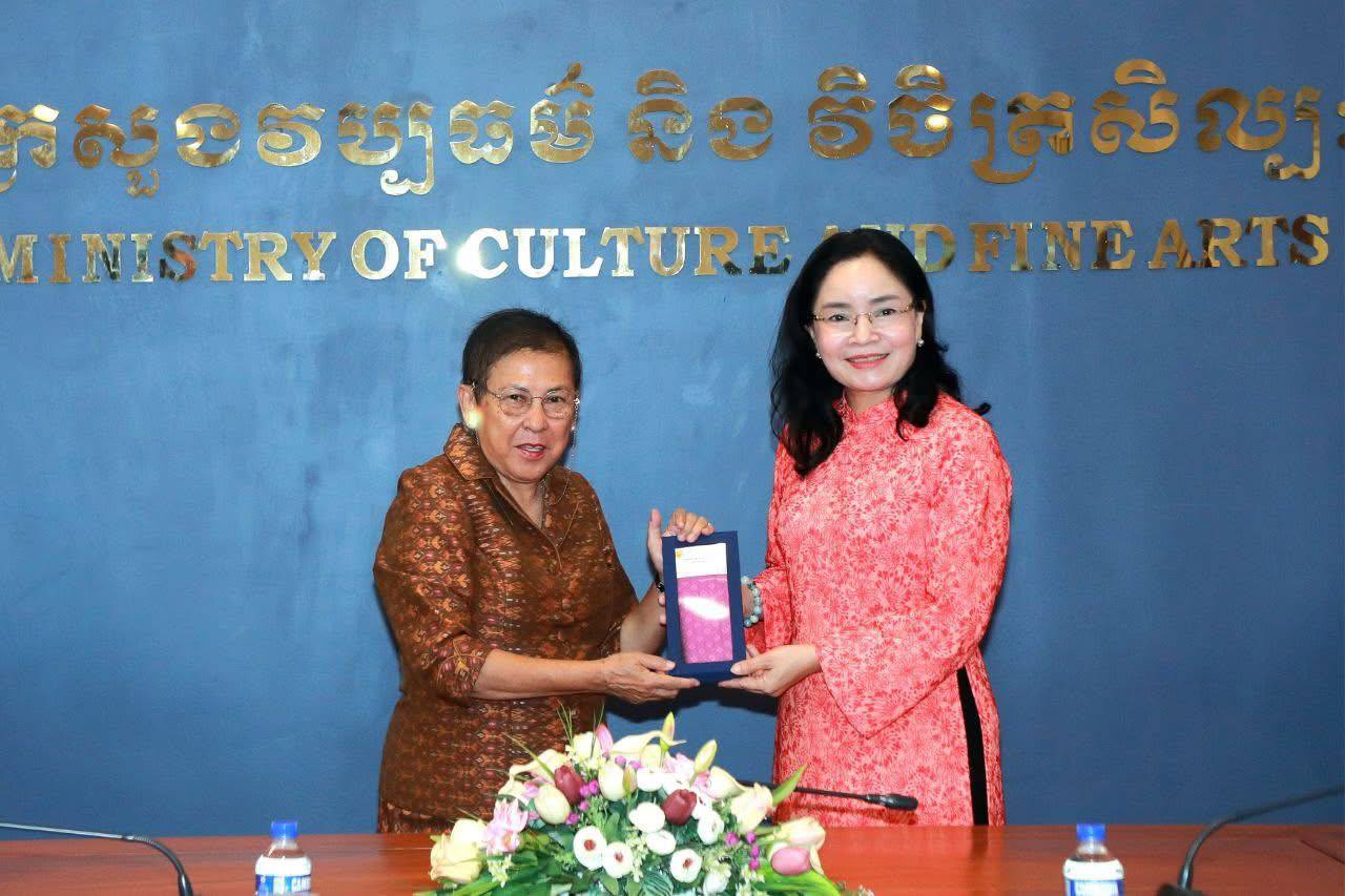 Cambodia and Vietnam Pledge Deeper Cultural Cooperation