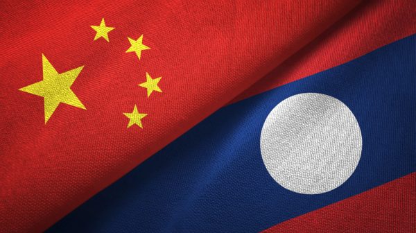 中国、ラオスに新空軍基地を設立か - 地域安全保障への影響