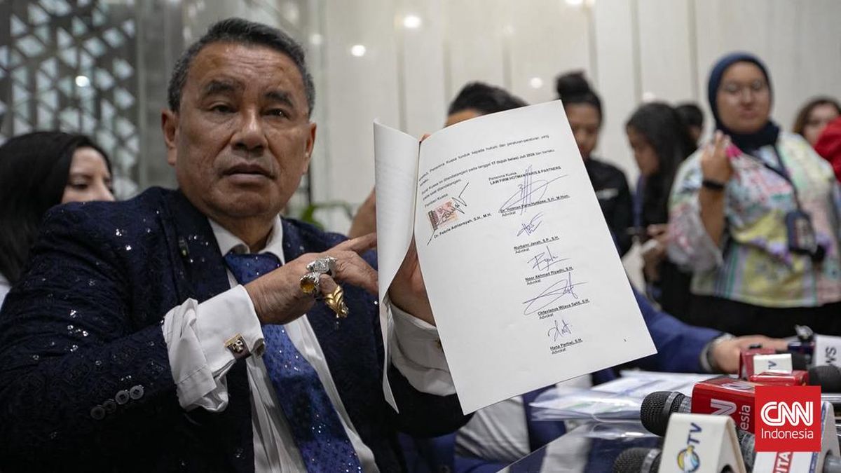 Hotman Paris Apologizes for Dragging President Prabowo into Febrie Case