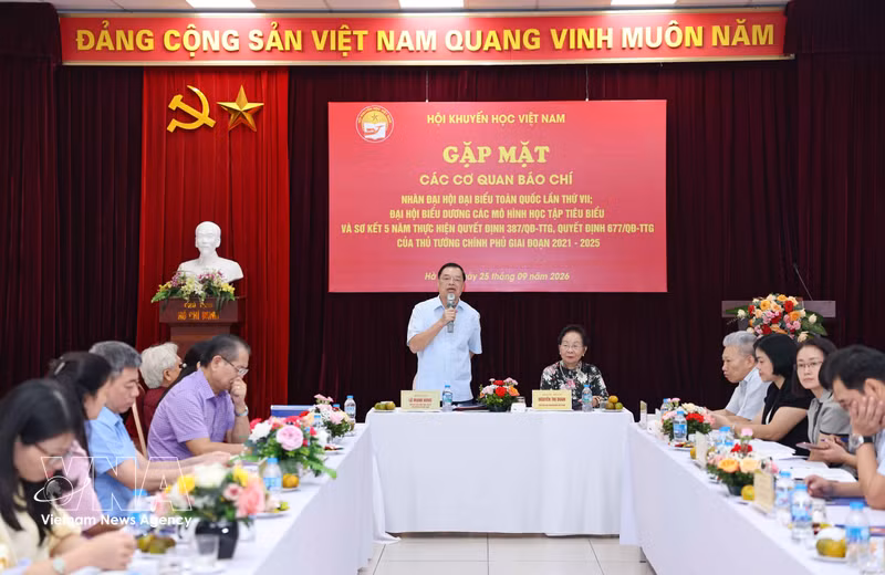 Vietnam to Expand Lifelong Learning Program to Overseas Vietnamese