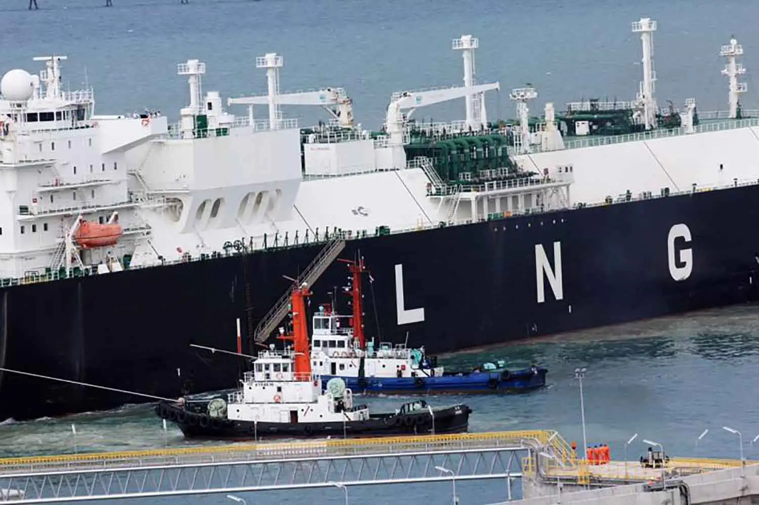 タイ、LNG調達を加速、エネルギー価格高騰に対応