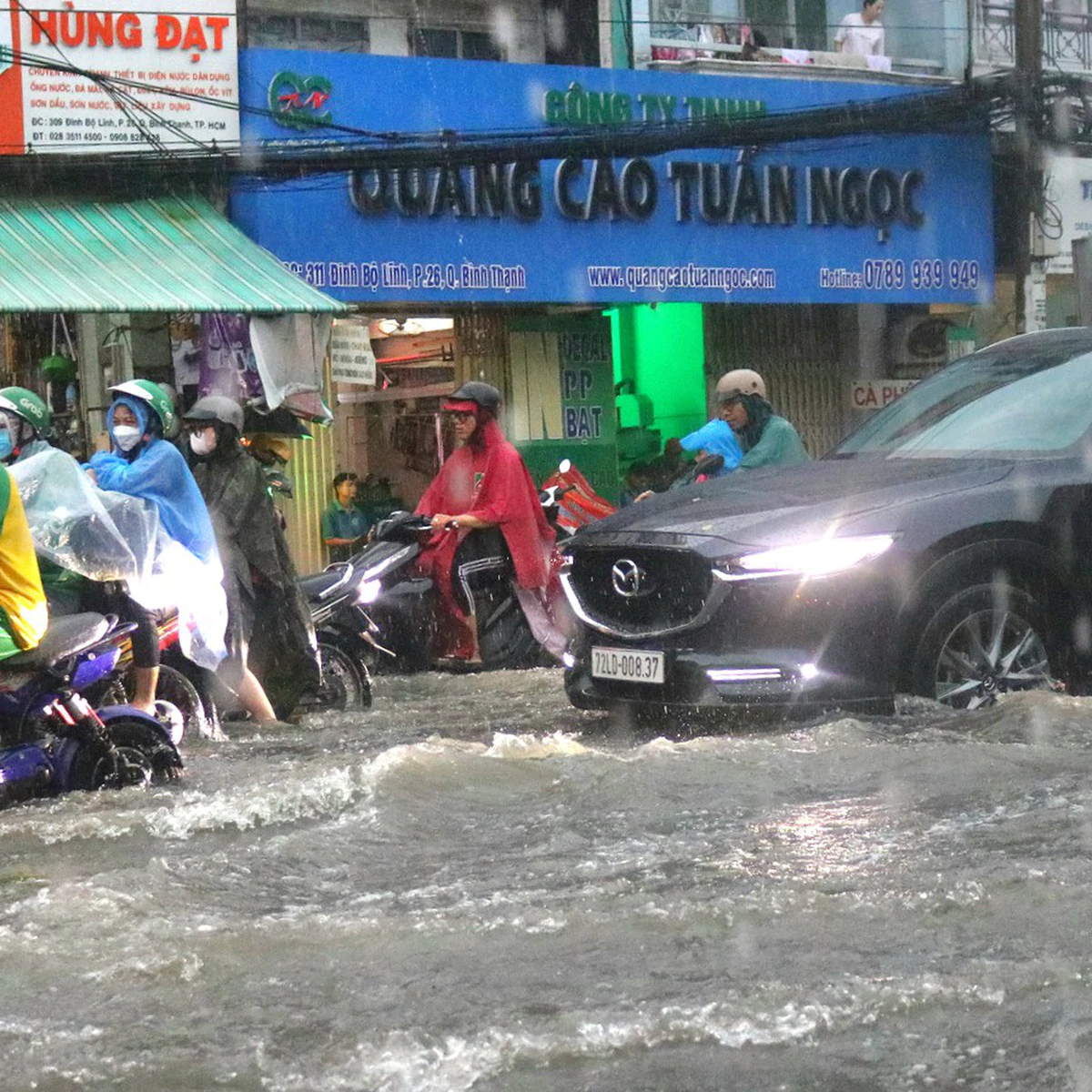 ベトナム南部、豪雨と満月潮が重なり深刻な浸水リスク