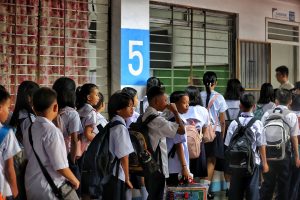 Philippines Public Schools Prohibit Gadget Use During Class Hours