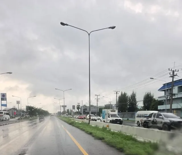 タイ南部への主要幹線道路、長雨で冠水・渋滞