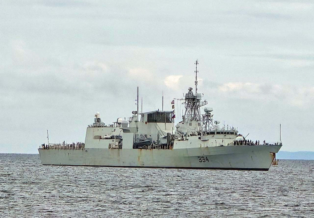 カナダ海軍艦、シアヌークビル港に入港 友好・協力強化へ