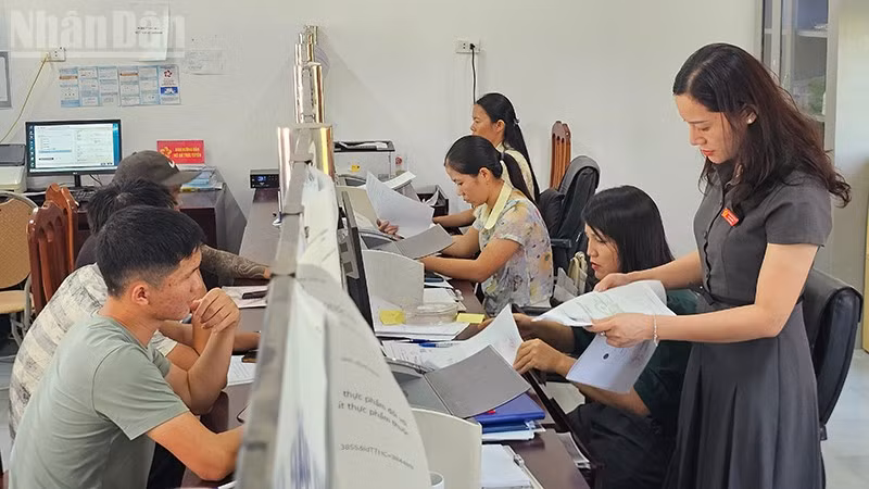Vietnam Pilots Integrated Land Data System for Administrative Efficiency