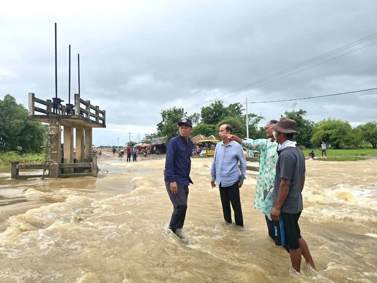 Mongkol Borei District Urges Residents to Prepare for Rising River Waters Amid Flood Risk