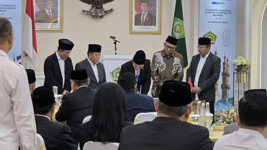 カイロ・アルアズハルとインドネシア宗教省のMOU締結、教育文化担当官が仲介