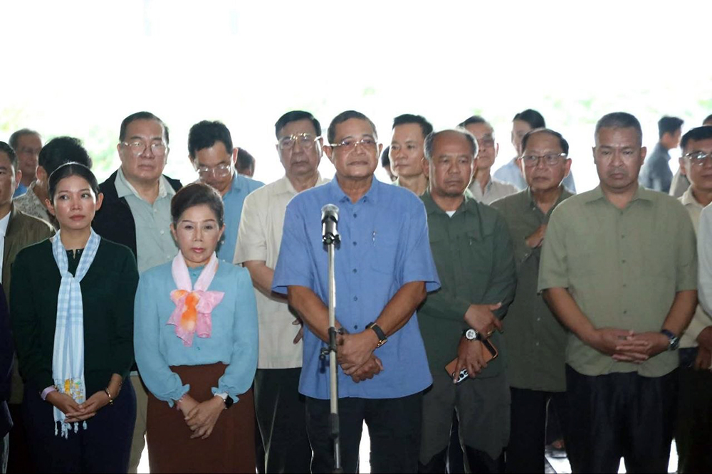 Cambodia: 587 Flood-Affected Families Receive Food Aid; High-Ranking Officials Visit