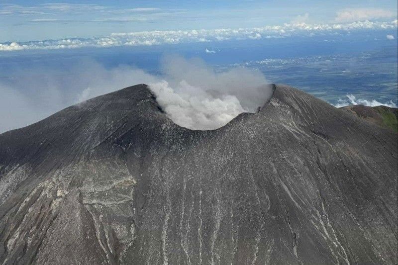 Kanlaon Volcano Erupts Again, Alert Level 2 Maintained