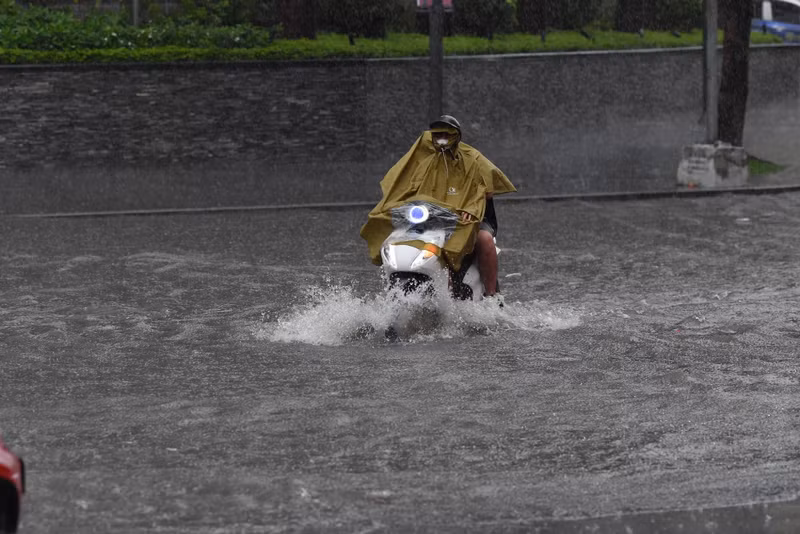 ベトナム北部、熱帯低気圧の接近で大雨警戒 台風への発達も視野に
