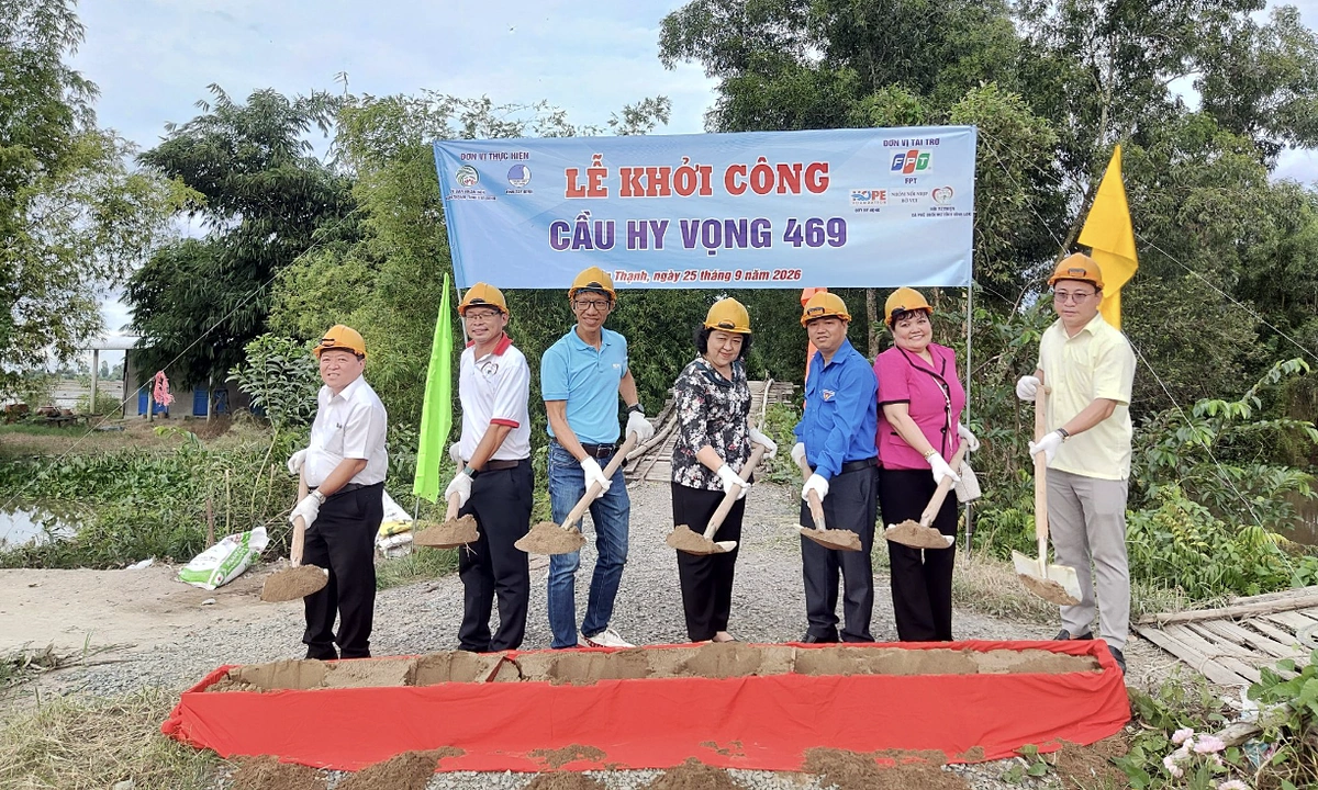 Nearly 30 Hope Bridges Completed in Southern Vietnam, Bolstering Rural Life and Education