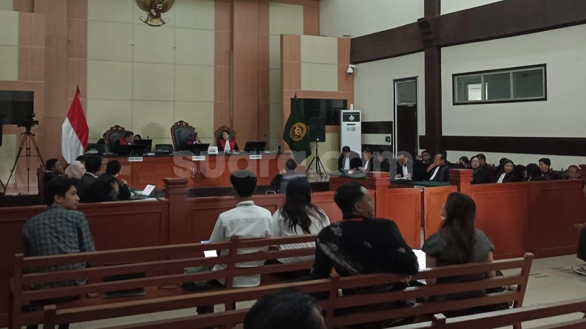 Roy Suryo Trial Interrupted by Power Outage at East Jakarta District Court