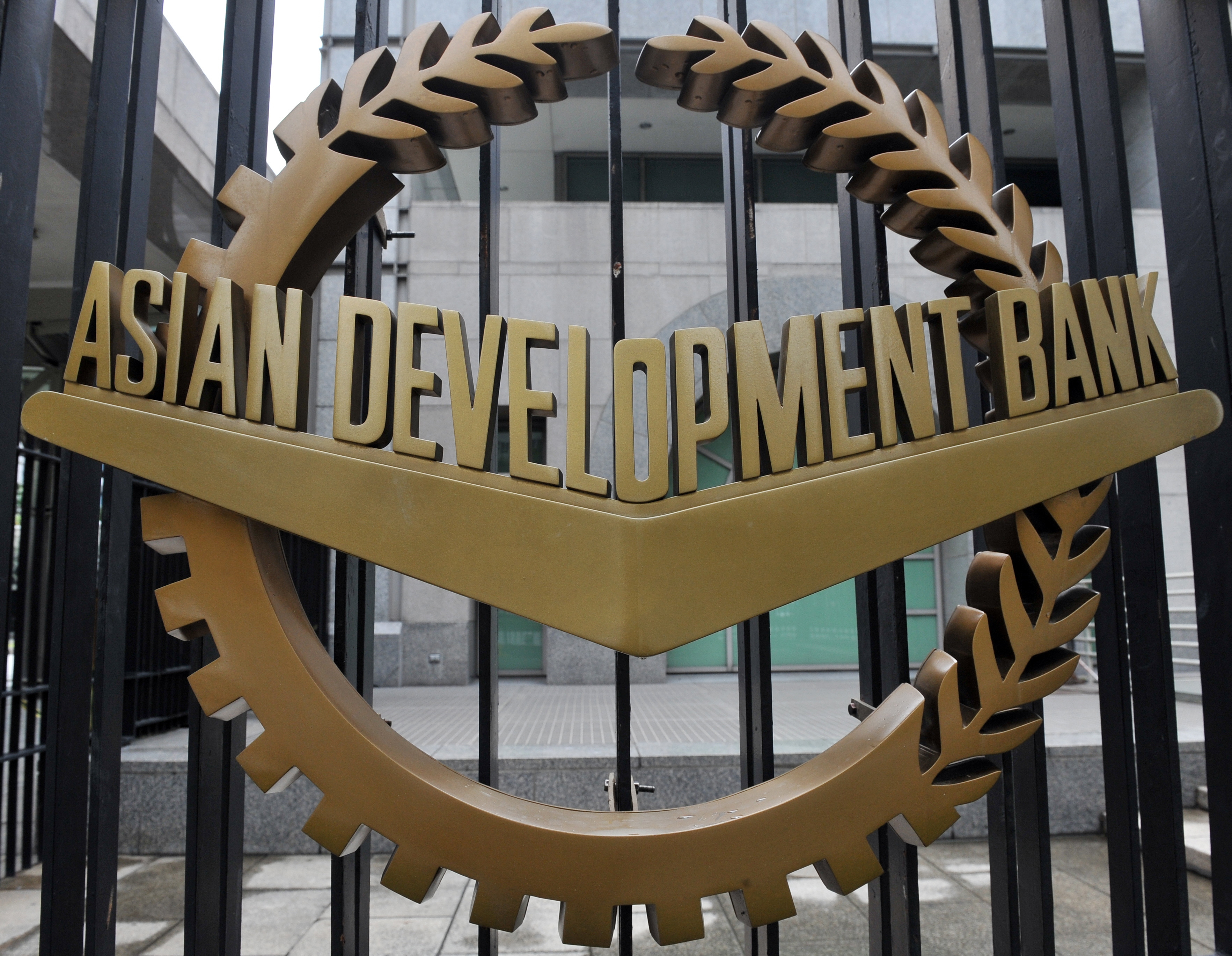 フィリピン債券市場、利回り低下も成長鈍化 ADB報告
