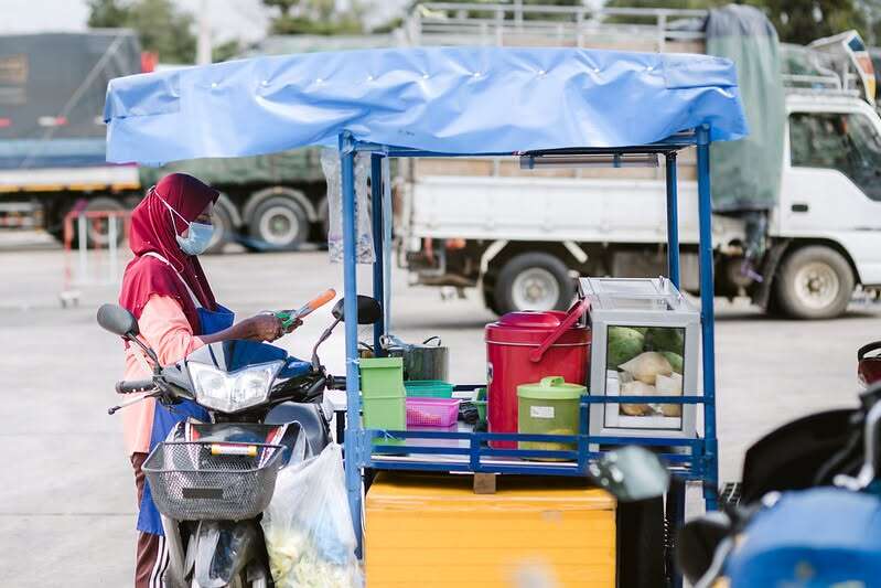 Thai government warns foreign migrant workers to pay special attention to 10 restricted jobs
