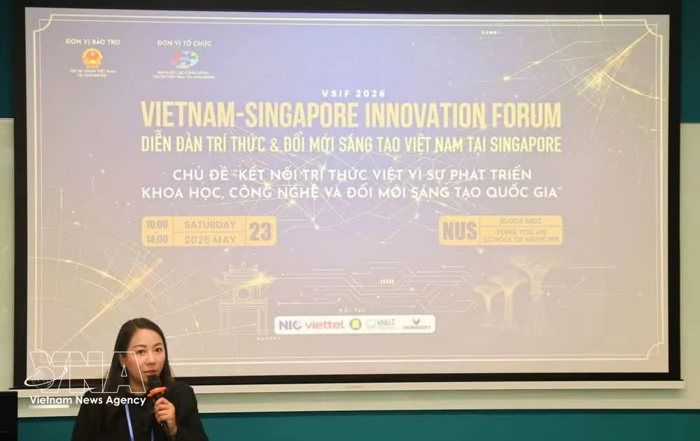 Vietnam's Top Leader Visits Singapore to Bolster Bilateral Ties