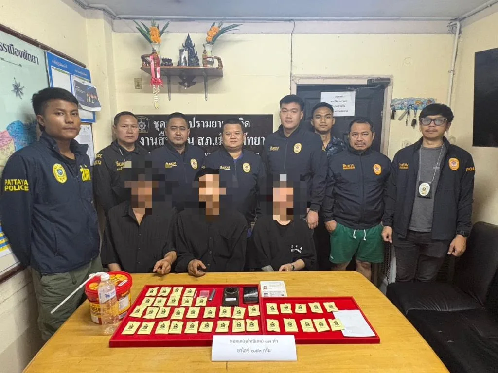 タイ・パタヤで韓国籍の男2名とタイ人女性を逮捕、違法薬物多数押収