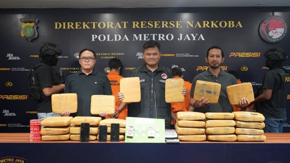 Metro Jaya Police Bust Major Drug Network in East Jakarta, Seize Nearly 28kg of Marijuana