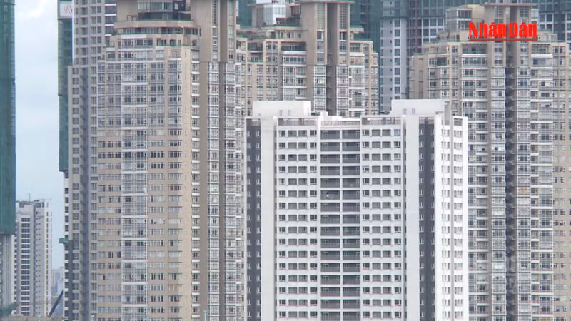 ベトナム不動産市場、供給増も需要追いつかず 住宅価格下落、依然低迷