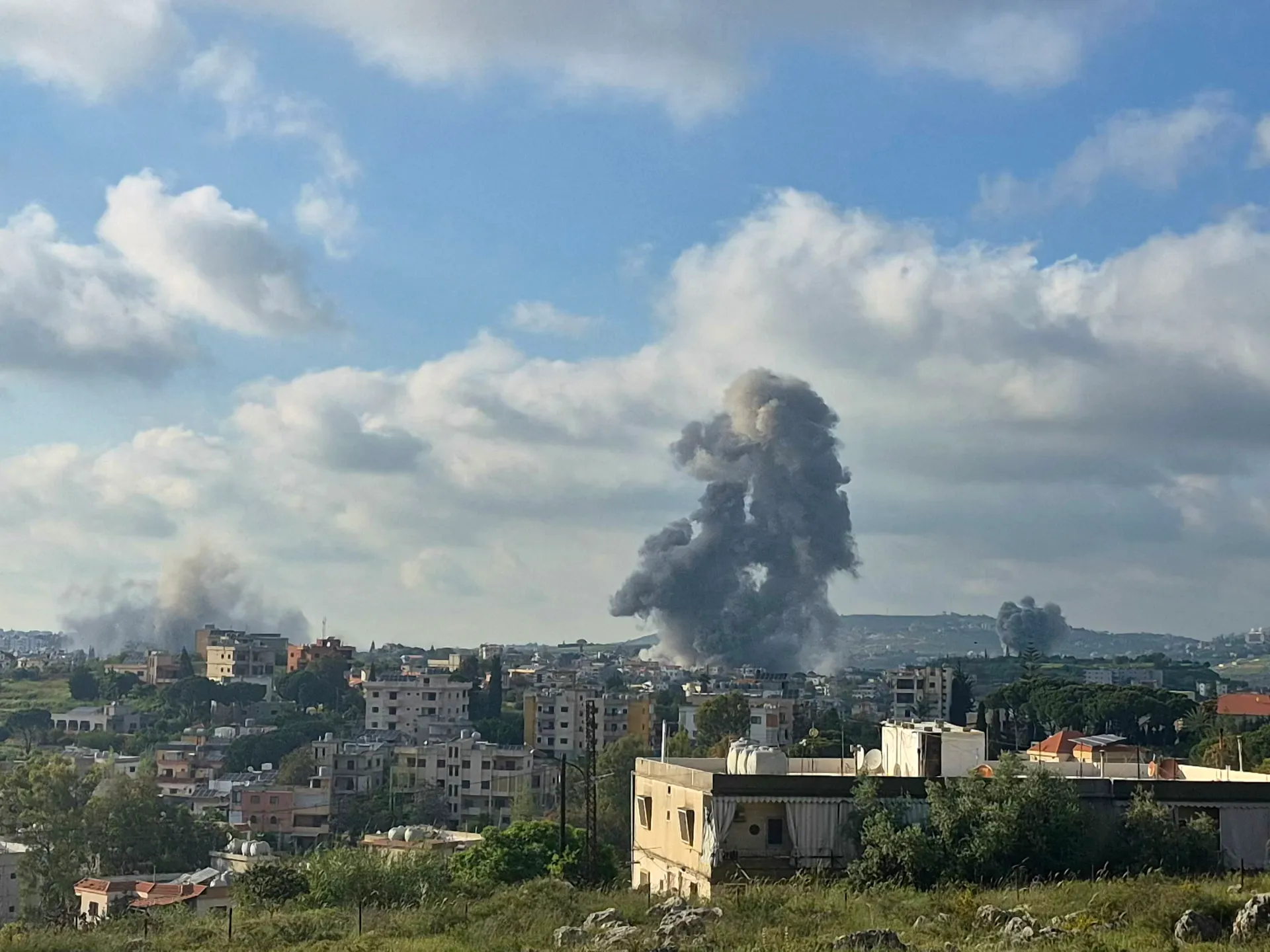 停戦下でのイスラエル軍攻撃、レバノン南部で死者続出:市民犠牲者の増大に懸念