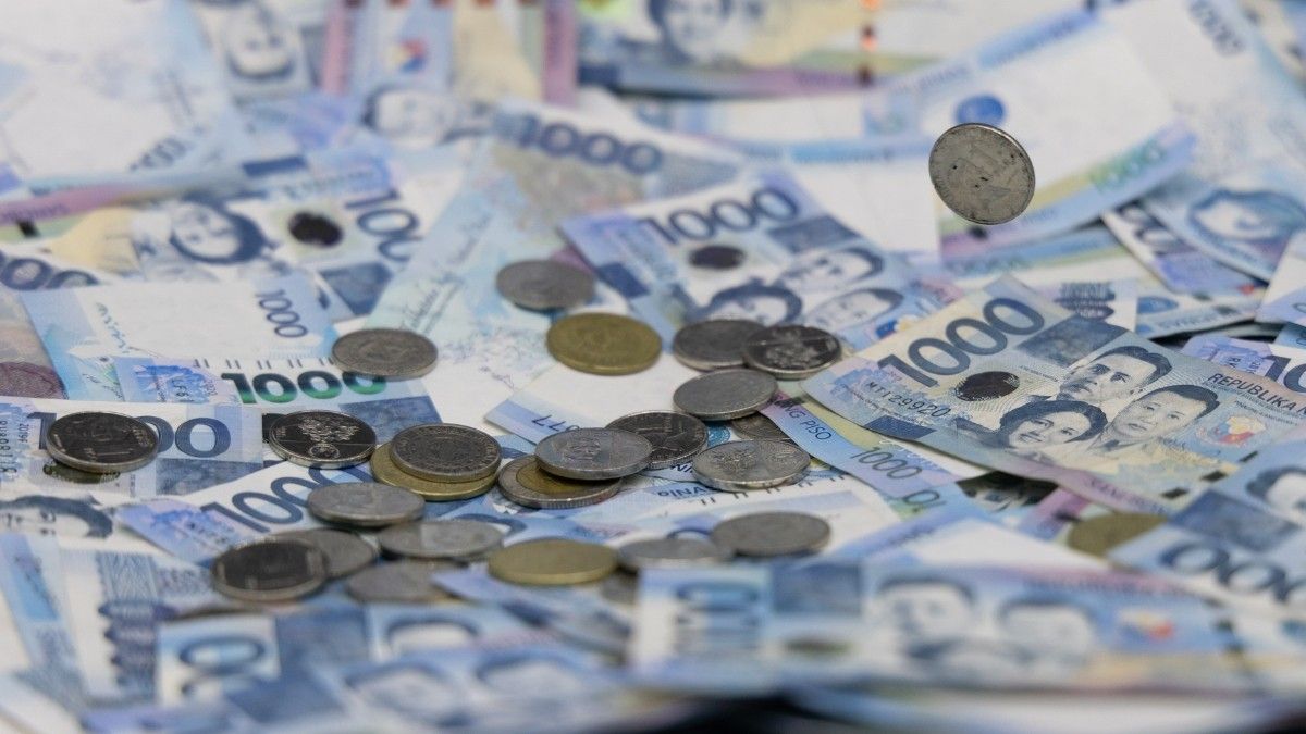 Philippine Peso Hits Record Low of P63.95 to $1