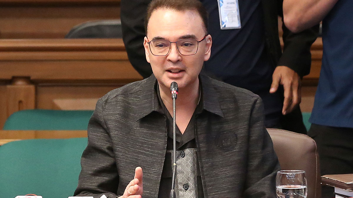 上院再編巡り最高裁に提訴、カラヤン氏ら9名
