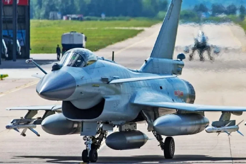 インドネシア空軍、中国製戦闘機J-10C導入へ