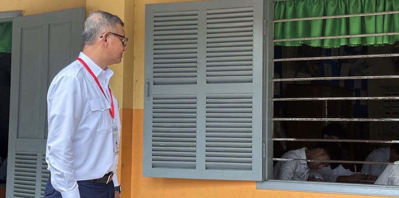Cambodia's High School Exit Exam Begins Smoothly Under Strict Supervision