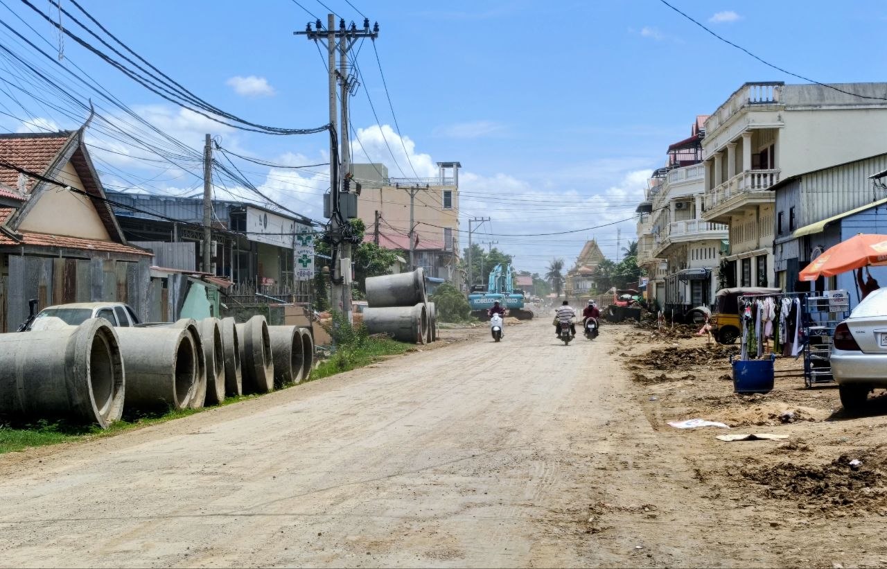 Battambang City Receives 14 Road Construction Projects Funded by Prime Minister Hun Manet