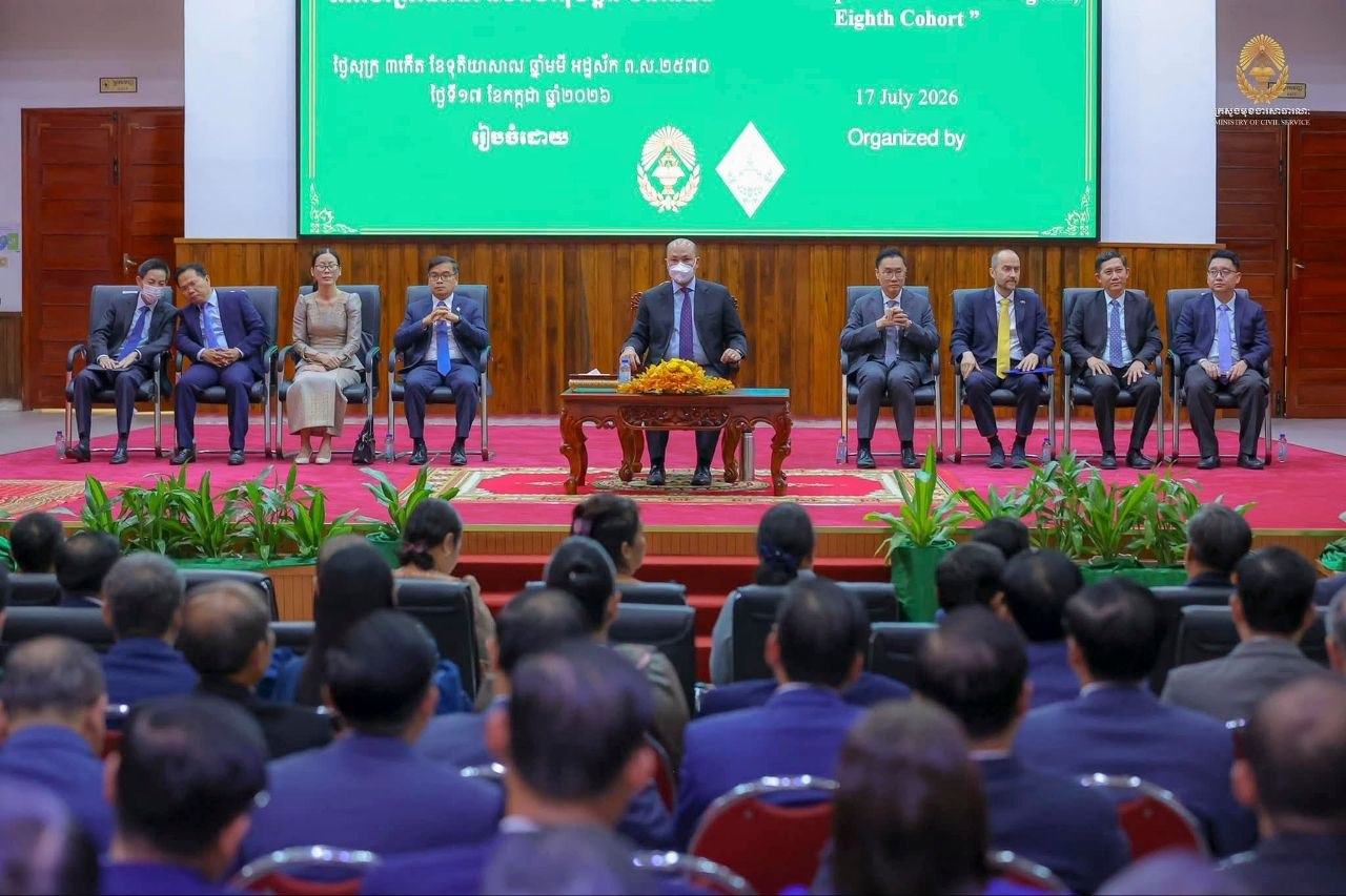 Cambodia Concludes Leadership and Innovation Training for Senior Officials